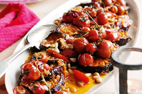 Marrakech eggplant and tomato Recipes Eggplant, Tomato Eggplant, Eggplant Recipe, Grape Salad, Eastern Cuisine, Lebanese Recipes, Moroccan Food, Eggplant Recipes, Tomato Recipes