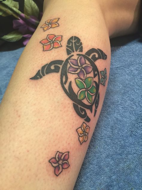 Turtle tattoo Maui 2015 Turtle Flower Tattoo, Hawaiian Symbols, Flower Tattoo Simple, Plumeria Tattoo, Hawaii Tattoos, Turtle Tattoos, Sea Turtle Tattoo, Turtle Tattoo Designs, Tattoos Infinity