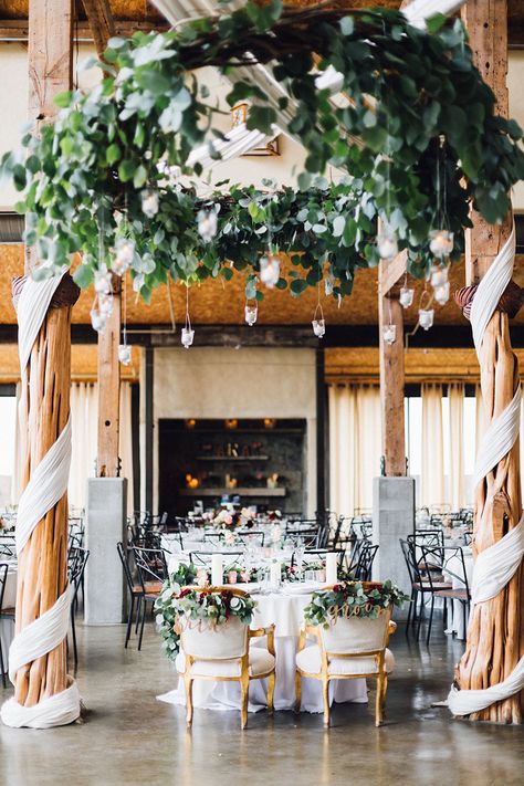 Barr Mansion wedding venue - photo by Feather and Twine https://ruffledblog.com/our-favorite-venues-in-austin Barr Mansion Wedding, Large Wedding Venues, Barr Mansion, Mansion Wedding Venues, Austin Wedding Venues, Madison Wedding, Intimate Wedding Venues, Wedding Event Venues, Unique Wedding Venues