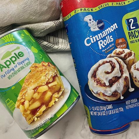 Cinnamon Roll Casserole Recipe | Cinnamon Roll Bake With Apple Apple Pie Cinnamon Roll Casserole, Cinnamon Roll Casserole Recipe, Cinnamon Roll Apple Pie, Banana Pudding Poke Cake, Hummingbird Cake Recipes, Air Fryer Recipes Appetizers, Cinnamon Roll French, Cinnamon Roll French Toast, Cinnamon Roll Recipe Homemade