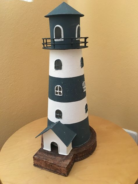 Diy Lighthouses, Diy Light House, Lighthouse Project, Christmas Crib Ideas, Diy Lighthouse, Wood Lighthouse, Lighthouse Crafts, Diy Beach Decor, Glitter Wall Art