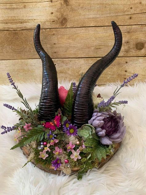 Maleficent Centerpieces, Maleficent Themed Wedding, Disney Villain Centerpiece, Maleficent Themed Party, Ursula Centerpiece, Malificent Bday Party, Maleficent Crafts, Maleficent Wedding Theme, Maleficent Decorations