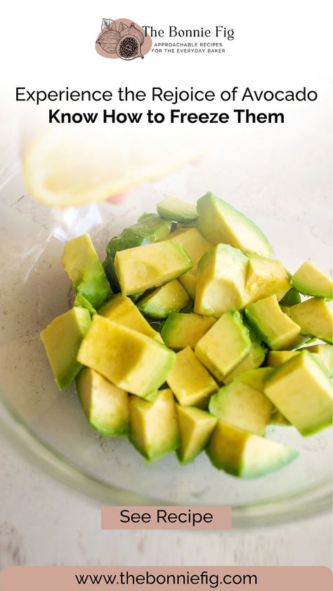 Learn how to freeze avocado chunks in 4 different ways with this complete guide. Keep your avocados fresh and ready to use in smoothies, salads, and more! Visit now!! #freezingavocado #avocadorecipes #healthyfood How To Freeze Avocado, Freeze Avocado, Brunch Party Recipes, How To Cut Avocado, How To Make Guacamole, Avocado Smoothie, Mashed Avocado, Vegan Meal Prep, Vegan Appetizers