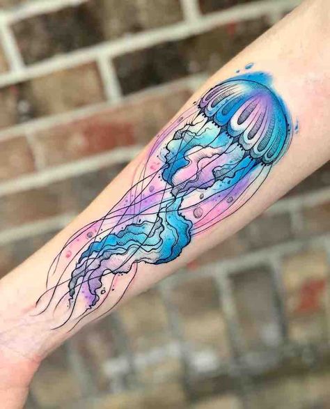 24 Majestic Jellyfish Tattoos Abstract Jellyfish Tattoo, Tattoo Future, Sarah Tattoo, Fandom Tattoos, Watercolor Jellyfish, Water Tattoo, Jellyfish Tattoo, Omerta Tattoo, Jellyfish Art