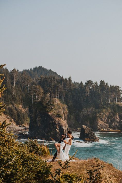 Private Wedding Ceremony, Elegant Elopement, Oregon Coastline, Oregon Coast Elopement, Southern Oregon Coast, Coast Elopement, Forest Theme Wedding, Rockaway Beach, Private Wedding