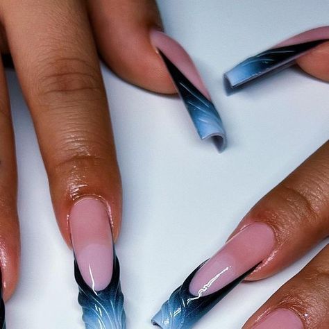 Airbrush Nails French Tips, Airbrush French Tip Nails, Madam Glam, Nail Courses, La Nails, Airbrush Nails, French Tip Nails, 3d Nails, Nails Ideas