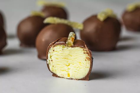 Sweet and Tangy Lemon Creams Recipe Banana Bread Truffles, No Bake Oreo Balls, Cream Easter Eggs, Lemon Fudge, Christmas Holiday Food, Stuffed Apples, Holiday Candy Recipes, Candied Lemon Peel, Fondant Candy