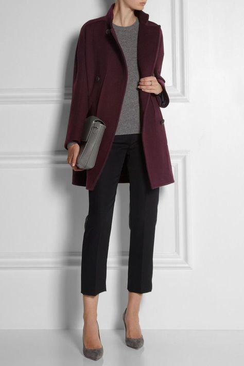 f4a4da9aa7eadfd23c7bdb7cf57b3112desc47952232ri Winter Business Outfits, Office Women, Purple Coat, Look Formal, Professional Attire, Business Outfit, Work Wardrobe, 가을 패션, Professional Outfits