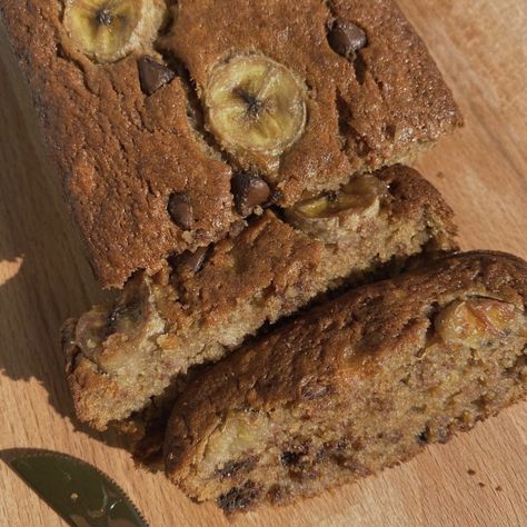 Baking Banana Bread Aesthetic, Banana Bread Aesthetic, Baked Goods Aesthetic, Bread Aesthetic, Snap Food, Food Is Fuel, Food Obsession, Cafe Food, Pretty Food