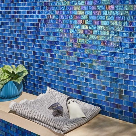 Fun Bathrooms, Blue Backsplash Kitchen, Colorful Bathrooms, Glass Tile Bathroom, Iridescent Glass Tiles, Tile Accent Wall, Glass Tile Backsplash, Tile Color, Tile Countertops