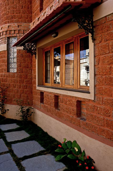 Laterite Stone Architecture, Old Village House Design Indian, Brick Home Plans, Laterite Stone House, Farmhouse Exterior Brick, Laterite Stone, Kerala Traditional House, Brick Detail, Kerala House