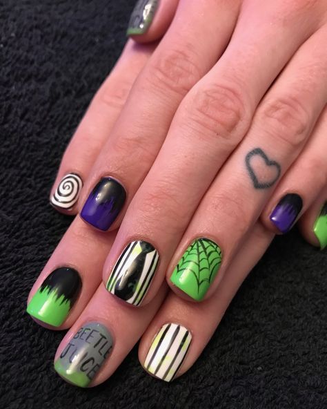 Halloween Gel Nail Designs For Short Nails, Beetlejuice Themed Nails, Broadway Nails Designs, Battle Juice Nails, Beetlejuice Nail Ideas, Beetle Juice Nails Designs, Bauhaus Nails, Beetlejuice Inspired Nails, Beetle Juice Nails Acrylic