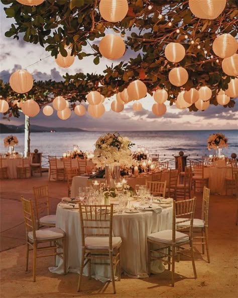 Beach Wedding Tables, Sunset Beach Weddings, Oceanfront Wedding, Dream Wedding Reception, Dream Beach Wedding, Beachy Wedding, Beach Wedding Reception, Dream Wedding Decorations, Dream Wedding Venues