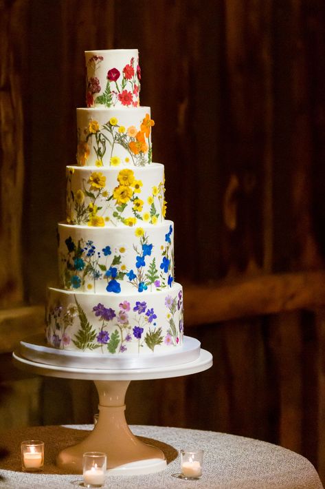 Bold Color Wedding Cake, Colored Wedding Cake Ideas, Classy Rainbow Wedding, Bright Wedding Cake Ideas, Queer Wedding Cake, Moody Rainbow Wedding, Wedding Cakes Colorful Flowers, Rainbow Cake Wedding, Rainbow Wedding Aesthetic