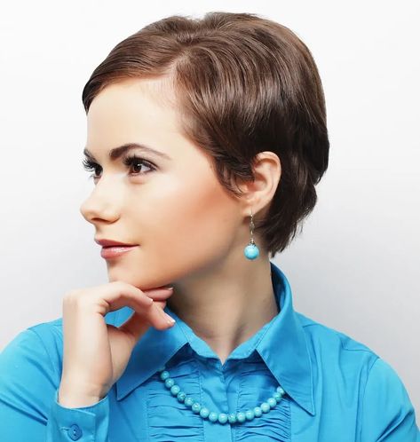 50s Pixie Cut: 6 Looks to Bring Back the Retro Charm – HairstyleCamp 50s Hairstyles Short Hair, 50s Hair Short, 1950s Pixie Haircut, 50s Pixie Haircut, 1950s Short Hair, Short Retro Hair, Vintage Pixie Cut, Signature Hairstyles, Retro Haircut