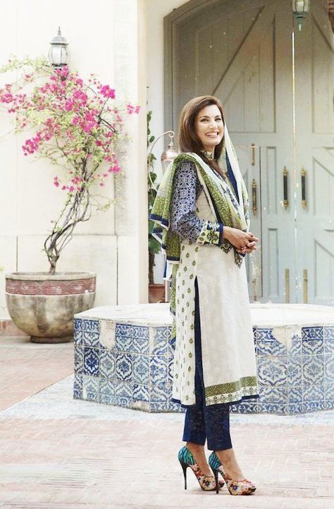 Reham Khan (Imran Khan's Ex-wife) Age, Family, Biography & More » StarsUnfolded Imran Khan Family, Imran Khan Black Suit, Reham Khan, Imran Khan Wife, Imran Khan Arrested, 804 Imran Khan, Bachelor Of Education, Release Imran Khan, Convent School