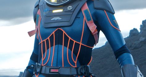 Space Suit Aesthetic, Space Suit Design, Iron Widow, Fashion Armor, Sara Ryder, Jupiter Ascending, Paper Girls, Breast Plate, Artemis Fowl