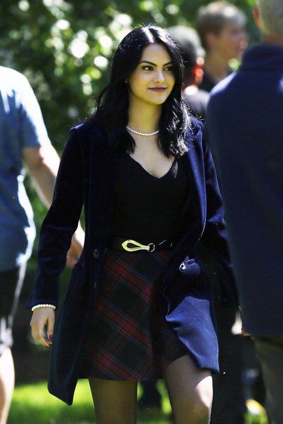 Veronica Lodge Style, Camila Mendes Style, Veronica Lodge Aesthetic, Veronica Lodge Fashion, Veronica Lodge Outfits, Sabrina Spellman Style, Riverdale Veronica, Preppy Handbook, Camilla Mendes