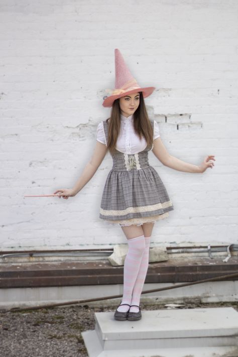 Kawaii Witch Outfit, Pastel Witch Aesthetic Outfit, Pastel Witch Costume, Bubblegum Witch Outfits, Pastel Witch Outfit, Witch Outfits Drawing, Pink Witch Outfit, Maddie Costume, Cute Witch Outfits