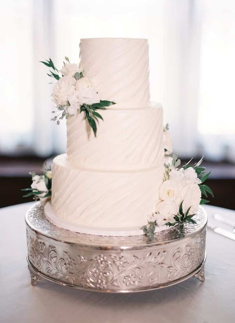 Lowndes Grove Wedding, 80 Birthday, Buffet Dessert, Charleston Wedding Venues, Luxury Weddings Reception, Lace Wedding Cake, Floral Wedding Cakes, Buttercream Wedding Cake, Romantic Wedding Cake