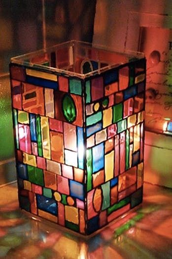 Arts And Crafts For Adults, Crafts For Seniors, Inspire Me Home Decor, Faux Stained Glass, Mosaic Projects, Craft Night, Crafts Hacks, Stained Glass Mosaic, Recycled Crafts