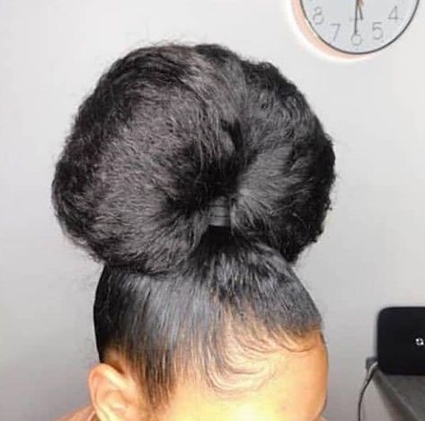 Fan Bun, Natural Hair Bun, Hair Bun Styles, Natural Hair Styles For Black, Natural Hair Bun Styles, Hair Styles For Black Women, Big Box Braids Hairstyles, Quick Natural Hair Styles, Styles For Black Women