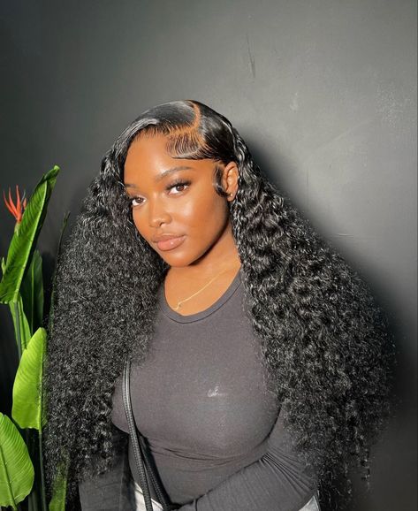 Curly Hair Side Part, Black Curly Wig, Luxury Hair Extensions, Frontal Wig Hairstyles, Side Part Hairstyles, Protective Hairstyles Braids, Curly Hair Wig, Natural Curls Hairstyles, Curly Lace Front Wigs