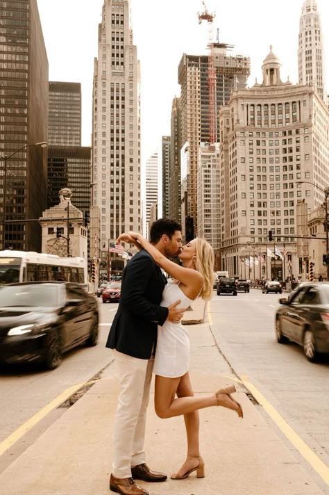 Street Engagement Photoshoot, Chicago City Engagement Photos, City Engagement Shoot Ideas, Modern Classic Engagement Photos, Big City Engagement Photos, Engagement Shoot In The City, Chic City Engagement Photos, Engagement Photos Trendy, Architectural Engagement Photos