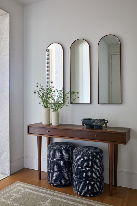 Home design, entryway design, blue design for home, foyer design, mirror trio Foyer Mirror, Brown Sofa Living Room, Entryway Design, Apartment Entryway, Japanese Style House, Fall Entryway, Entryway Inspiration, Brooklyn Apartment, Entryway Mirror