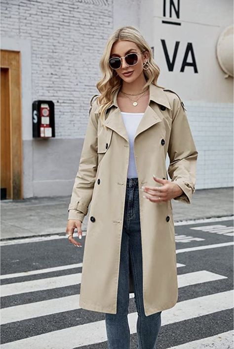 Lovely Classic Trench Coat that is perfect for the fall weather! Cute Trench Coat Outfits, Trench Coat Outfits, Longline Trench Coat, Casual Trench Coat, Stylish Coat, Double Breasted Trench Coat, Long Trench, Long Trench Coat, Coat Outfits