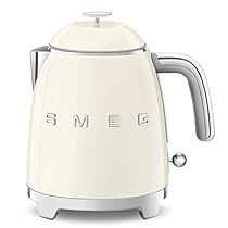 Mini Kettle, Smeg Kettle, Smeg Appliances, Electric Tea Kettle, Appliances Design, 50 Style, Household Appliances, Tea Kettle, Small Kitchen Appliances