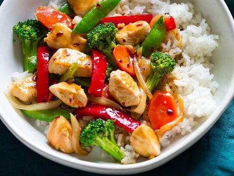 7 Healthy Dinner Recipes to Boost Immunity | Clean Plates Recipe With Rice, Easy Chicken Stir Fry, Rice And Vegetables, Healthy Stir Fry, Plats Healthy, Stir Fry Recipes Chicken, Stir Fry Recipe, Chicken Breast Recipes Healthy, Makanan Diet