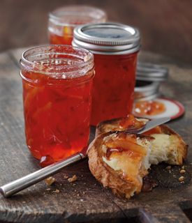 Red Pepper Jelly, Hot Pepper Jelly, Marmalade Recipe, Pepper Jelly, Quick Appetizers, Creamy Cheese, Jams & Jellies, Marmalade, Blood Orange