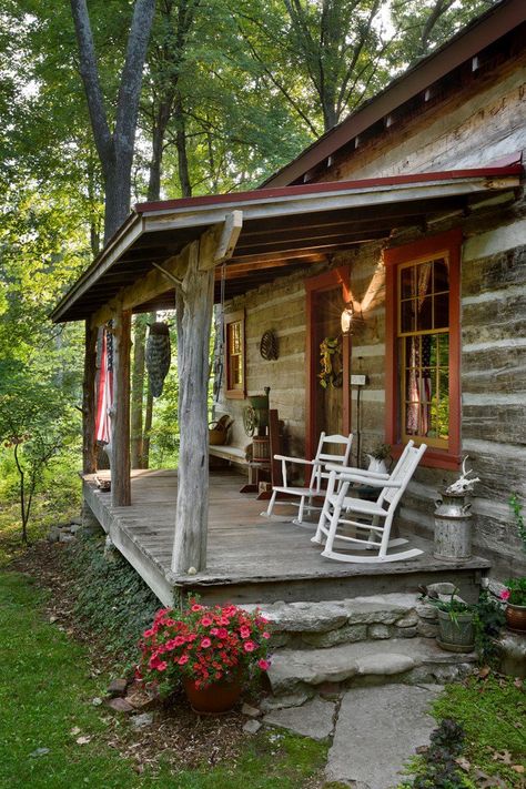 18 Spectacular Rustic Porch Designs Every Rustic House Needs To Have Rustic Porch Ideas, Old Log Cabin, Red Windows, Cabin Porch, Rustic Porch, Cabin Living, Little Cabin, Log Cabin Homes, Porch Design