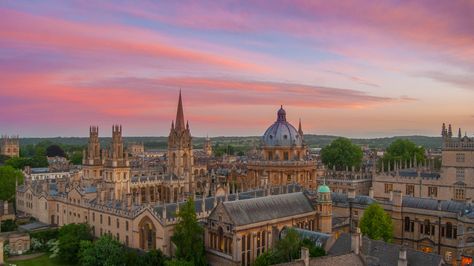 Oxford City, Cute Blue Wallpaper, Uk Universities, New College, Queen Charlotte, Desktop Pictures, Aesthetic Desktop Wallpaper, City Landscape, Oxford University