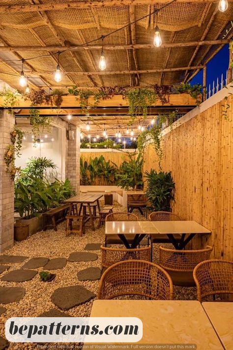 Easy Home Decor Accessories | Cozy Spaces | Free and Beginner-Friendly Cafe Patio Design, Wooden Cafe Design, Minimal Restaurant Design, Home Cafe Aesthetic, Coffee Cafe Aesthetic, Backyard Restaurant, Backyard Cafe, Cafe Design Inspiration, Rooftop Restaurant Design