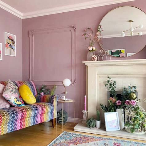 Farrow And Ball Cinder Rose, Cinder Rose Farrow And Ball, Rose Living Room, Cinder Rose, Cosy Room, Pink Sofa, Pink Living Room, Living Room Goals, Farrow And Ball