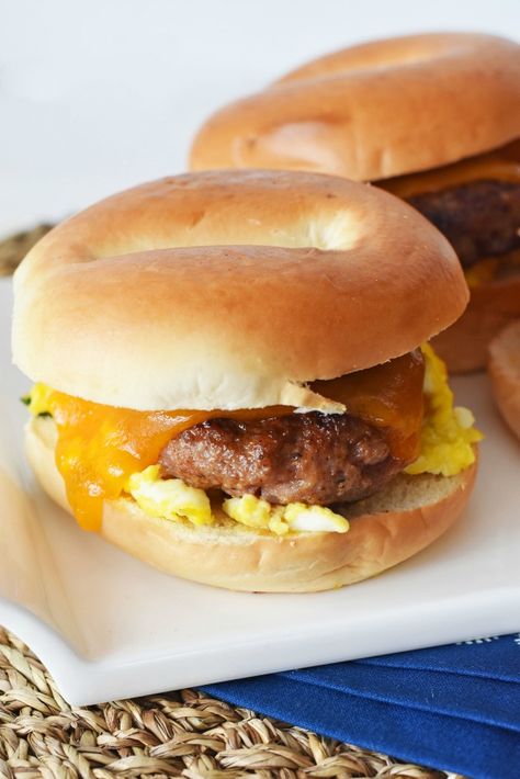 Breakfast Bagels Ideas, Sausage Bagel Sandwich, Sausage Egg Cheese Sandwich, Egg Sandwich Breakfast Meal Prep, Turkey Egg And Cheese Breakfast Sandwich, Sausage Egg And Cheese Breakfast Sandwich, Bagel Breakfast Sandwich Sausage, Sausage Egg And Cheese Bagel, Sausage Breakfast Sandwich