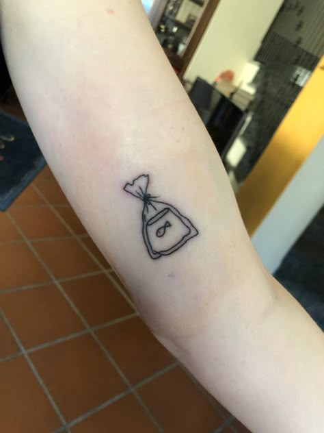 Fishbowl Tattoo Minimal, Fish Out Of Water Tattoo, Fish Bag Tattoo, Goldfish In A Bag Tattoo, Fish Tank Tattoo, Funny Fish Tattoo, Shark Stick And Poke, Dead Fish Tattoo, Fish In A Bag Tattoo