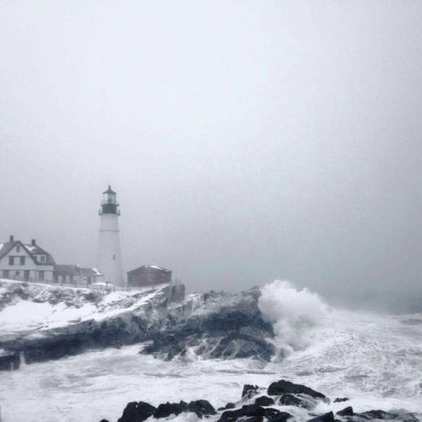 Portland Maine during snow storm 1/30/2015. Portland Maine Winter, Snowy Lighthouse, Portland Maine Aesthetic, Maine Snow, Maine Aesthetic, Acadia Maine, Maine Winter, Lighting Storms, Ocean Storm