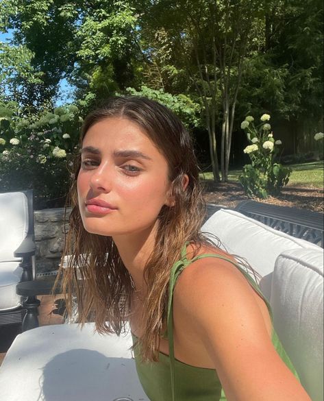 Taylor Hill Natural, Vanilla Antique, Kenna Rowan, Taylor Hill Instagram, Taylor Hill Hair, Astrid Clifford, Calvin Klein Models, Insta Aesthetic, Taylor Marie Hill