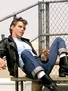 Grease, denim. Kenickie Grease, Greaser Costume, Greaser Guys, 50s Greaser, Grease Aesthetic, Greaser Outfit, Jeff Conaway, Greaser Aesthetic, Grease Outfits