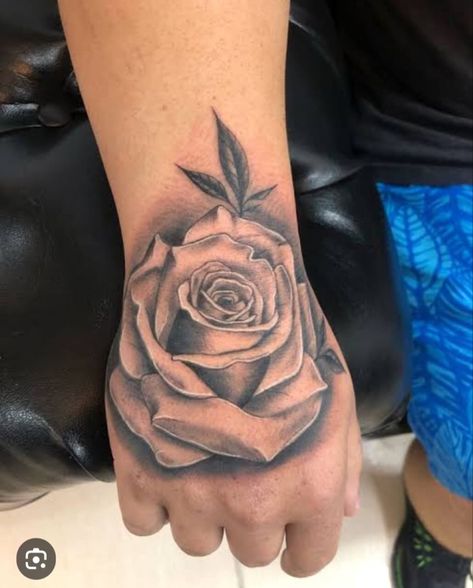 Rose Palm Tattoo, Rose Hand Tattoo Men, Boys Hand Tattoo, Iran Tattoo, Forest Forearm Tattoo, Eyeball Tattoo, Realistic Rose Tattoo, Rose Hand Tattoo, Rose Tattoo Sleeve