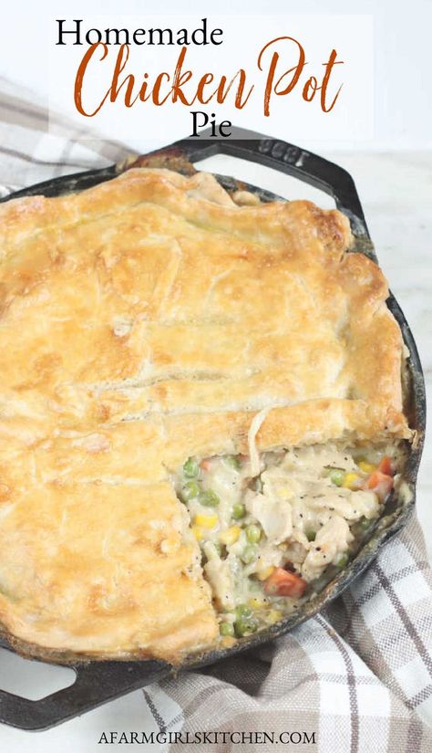 For this chicken pot pie recipe, I’ve used a homemade pie crust and baked in a cast iron skillet. Chicken and vegetables cooked between a golden flaky pie crust. (Use store-bought or homemade pie crust!) Easy Chicken Pot Pie Recipe, Best Chicken Pot Pie, Store Bought Pie Crust, Homemade Chicken Pot Pie, Chicken Pot Pie Recipe, Vegetable Pie, Pot Pie Recipe, Easy Chicken Pot Pie, Hi Sugarplum