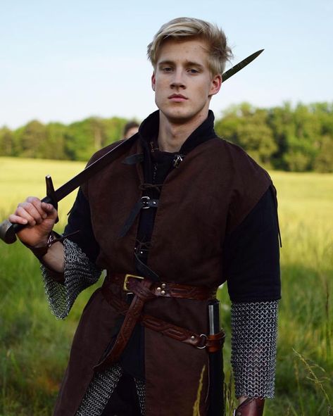 The prince | White knight | Blond hero | Warrior | Fantasy story inspiration Character Inspiration Male, Style Guru, Medieval Costume, Blonde Boys, Medieval Clothing, Poses References, Fantasy Costumes, Fantasy Inspiration, 영감을 주는 캐릭터