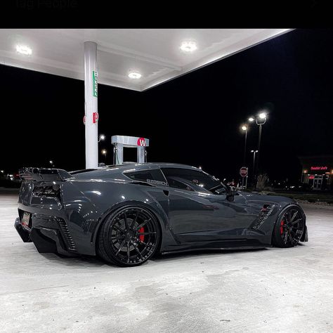 Corvette Z07, Ford Super Duty Trucks, Modern Muscle Cars, Super Duty Trucks, Corvette Z06, Corvette C7, Car Goals, Chevy Corvette, Street Cars