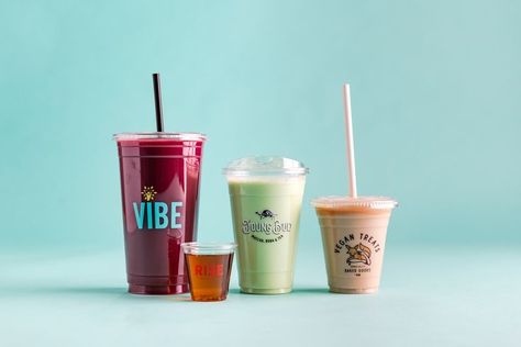 The Ultimate Guide to Branding Clear Plastic Cups in the Food and Beverage Industry Custom Plastic Cups, Clear Plastic Cups, Fountain Drink, Food And Beverage Industry, Styrofoam Cups, Clear Cups, Paper Coffee Cup, Food And Beverage, Printed Cups