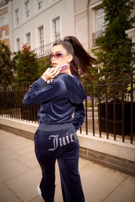 2000s Velvet Tracksuit, Juicy Y2k Outfit, Dark Blue Juicy Couture Tracksuit, Y2k Tracksuit Outfit, Juicy Couture Track Suit Aesthetic, Velour Tracksuit Outfit, Juicy Couture Aesthetic, Juicy Culture, Edm Concert Outfit