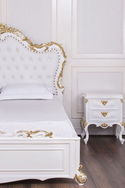 Our ‘Heka’ super king bed has a touch of class. In a white wooden frame and enhanced with hand crafted touches of gold. Our leather headboard has been embellished with Swarovski Crystals. Bed Side Drawers, White And Gold Furniture, White And Gold Bedding, White And Gold Bedroom, Gold Bed Frame, Piano Shop, Super King Bed, Double Bed Designs, Painted Beds