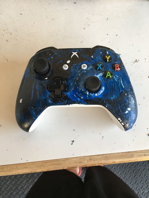 Girl Gamer, Hydro Dipping, Xbox Controller, Gamer Girl, Pretty Good, How To Look Pretty, Cool Gifs, Xbox, Gaming Products